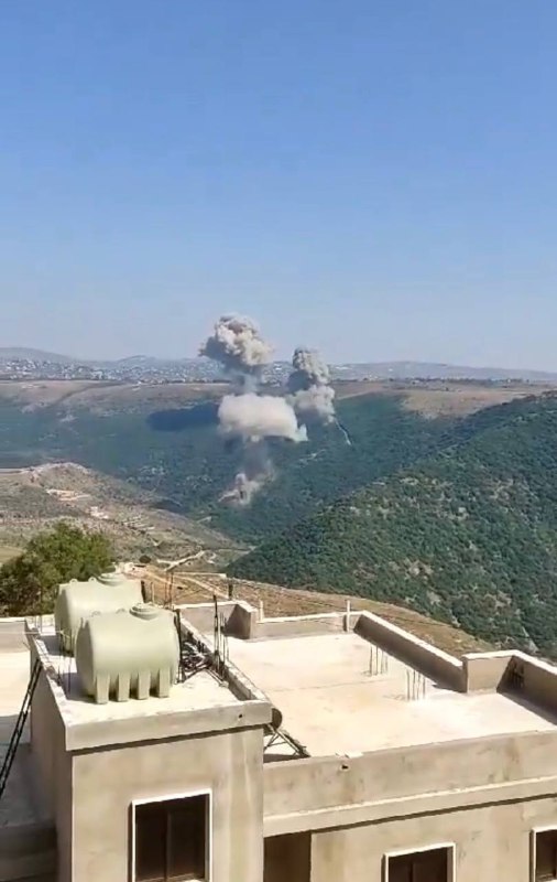Israeli army artillery fire and air strike towards the area of Deir Seryan