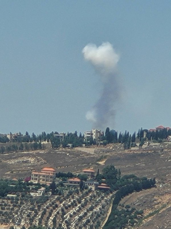 Israeli army artillery fire towards Khiam and surroundings