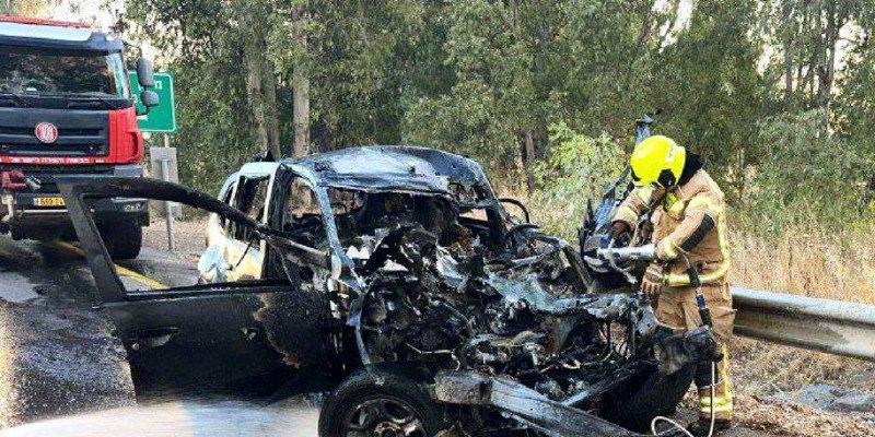 2 civillians were killed by a rocket impact in a civilian vehicle near the Nofeh junction in the Golan regional council