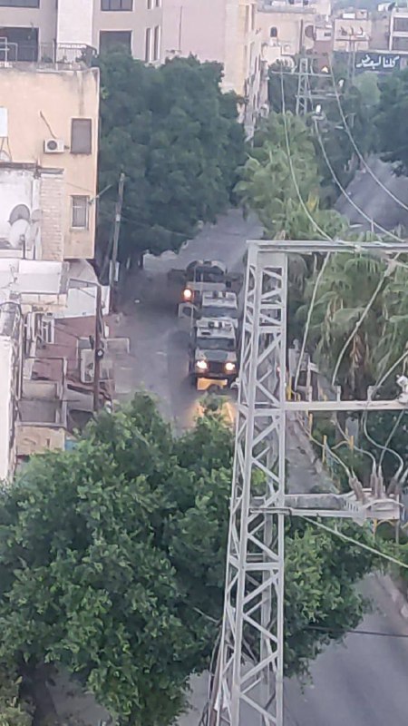 Israeli security forces
storming of the vicinity of the Nazzal neighborhood in the city of Qalqilya.