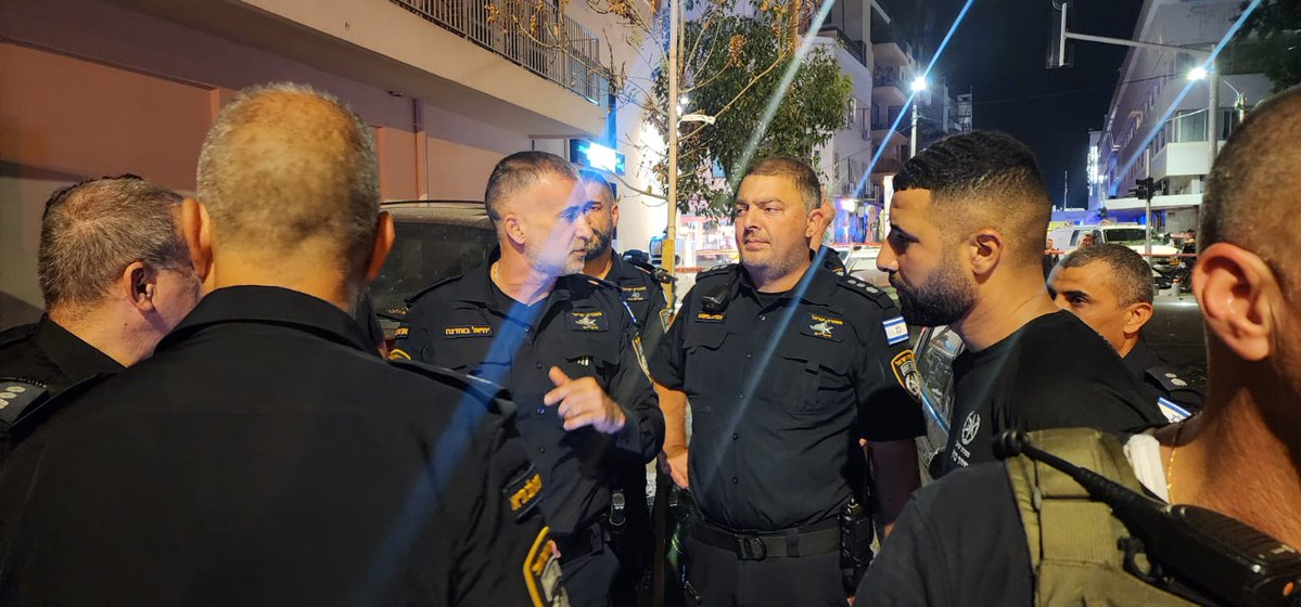 Israel Police Spokesperson’s Unit:Following the incident of an explosion in the Tel Aviv area, large police forces have arrived at the scene and are working to secure the area and conduct searches for suspicious objects and additional threats. 