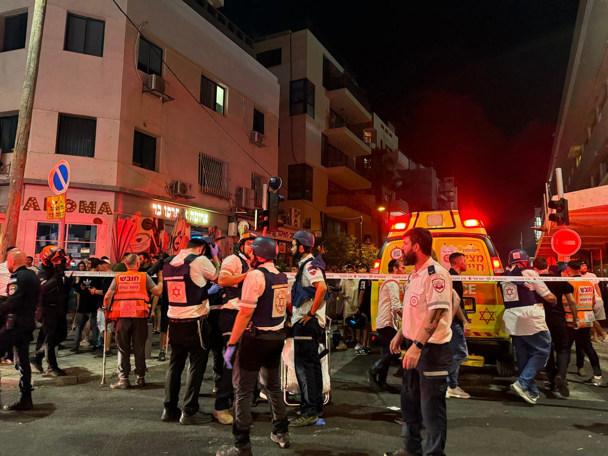 Suspected drone attack in Tel Aviv at 03:12 this morning. 1 person killed, and 8 further casualties treated and evacuated to hospital by Magen David Adom teams