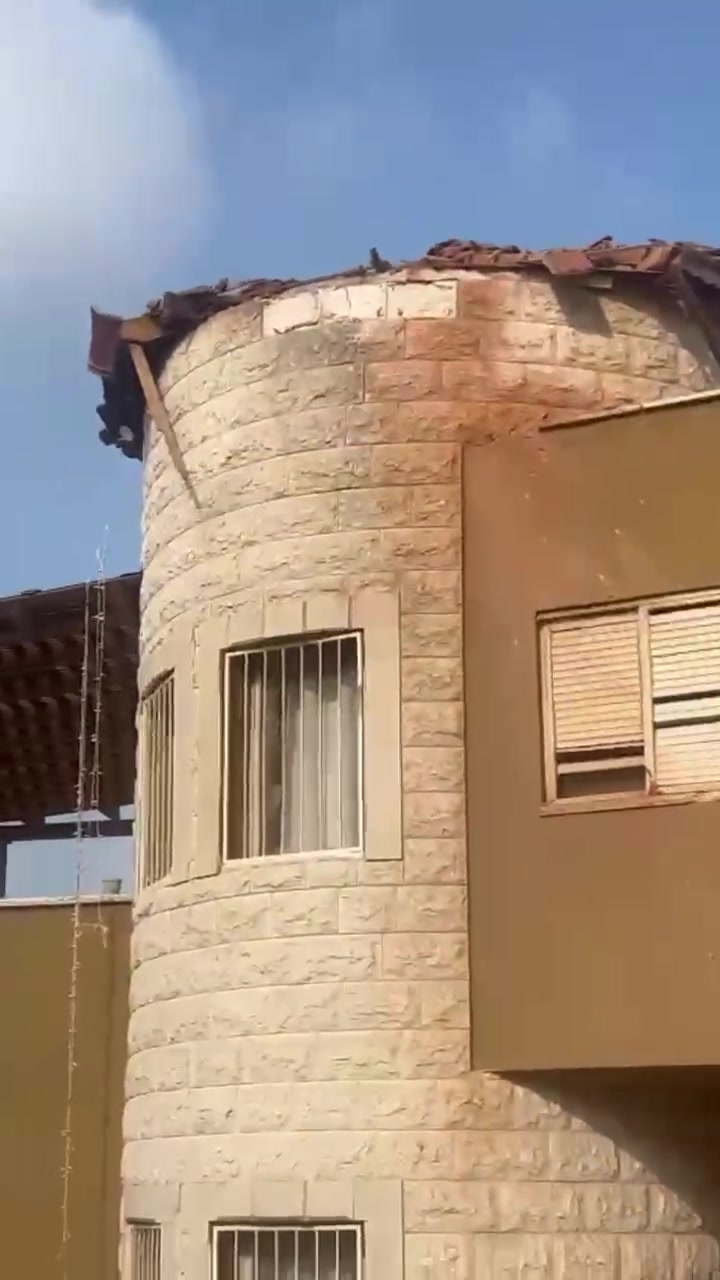 A rocket launched from Lebanon at the border community of Arab al-Aramshe this morning damaged a home.Another four rockets were fired earlier at the Misgav Am area, according to the Israeli army. There are no injuries in the attacks.