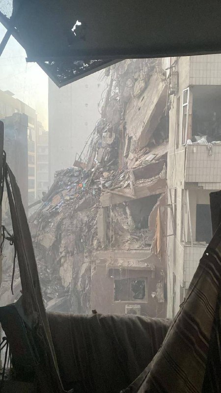 Informes iniciales de un edificio que se derrumbó en el distrito de Dahiyeh, en el sur de Beirut. Informe de bajas