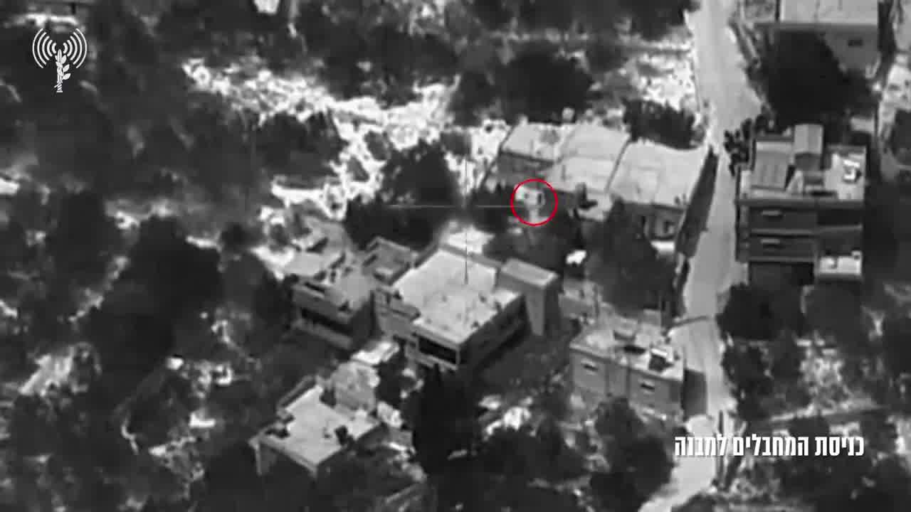 Israeli fighter jets struck two Hezbollah operatives in a building in southern Lebanon's Blida a short while ago, the Israeli army says.The military says the operatives had been identified by the 91st Galilee Regional Division at an area from which projectiles were fired at the Ramim Ridge today