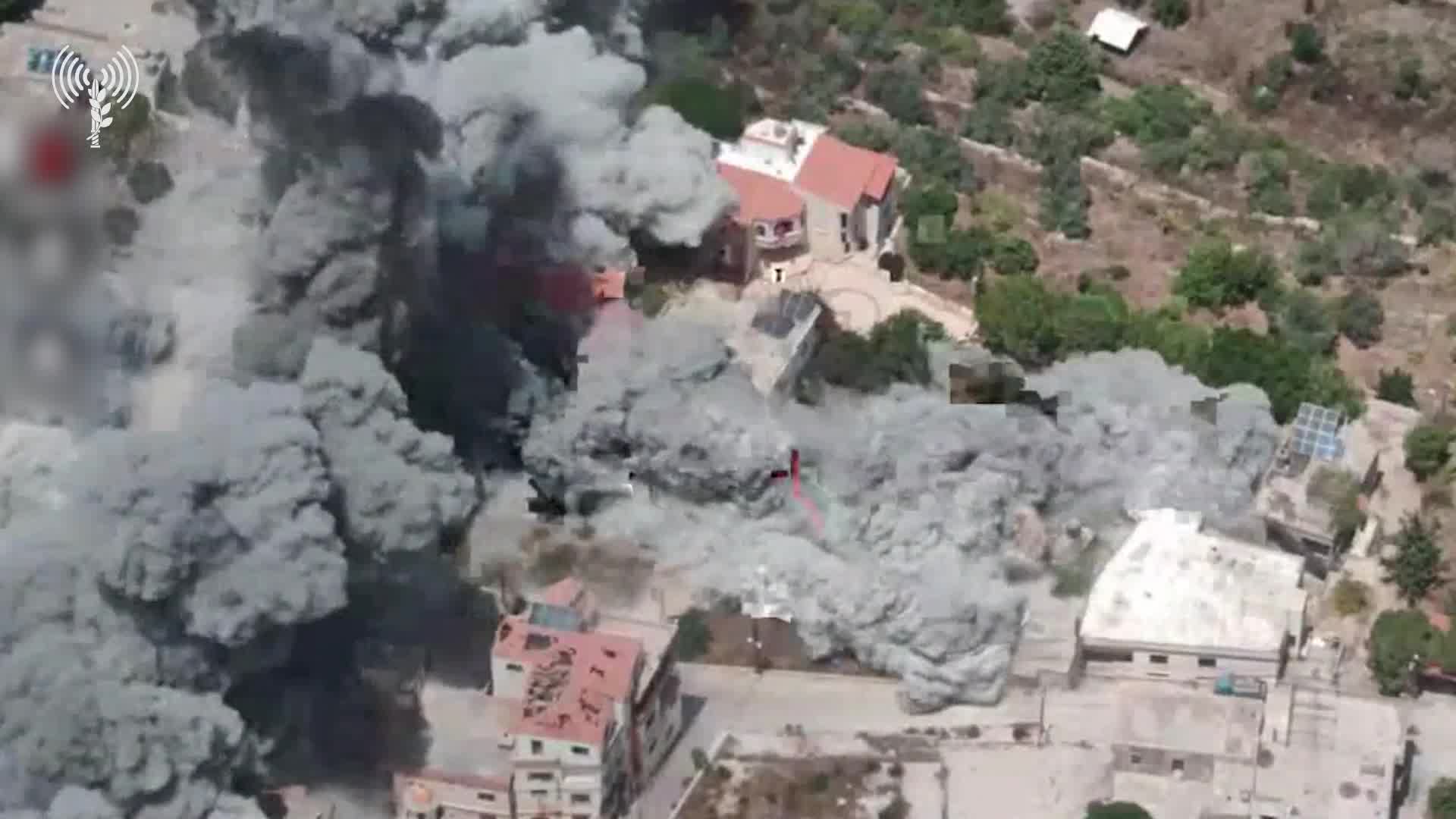 Israeli fighter jets struck several buildings used by Hezbollah in southern Lebanonʼs Tayr Harfa and Kafr Kila today, the Israeli army says. Israeli army tanks also shelled sites used by the  group in Rab al-Thalathine. Hezbollah took responsibility for several rocket attacks on Israeli communities and Israeli army posts along the border, in the upper and western Galilee.The Israeli army says that at least one projectile impacted the community of Avivim, causing no injuries