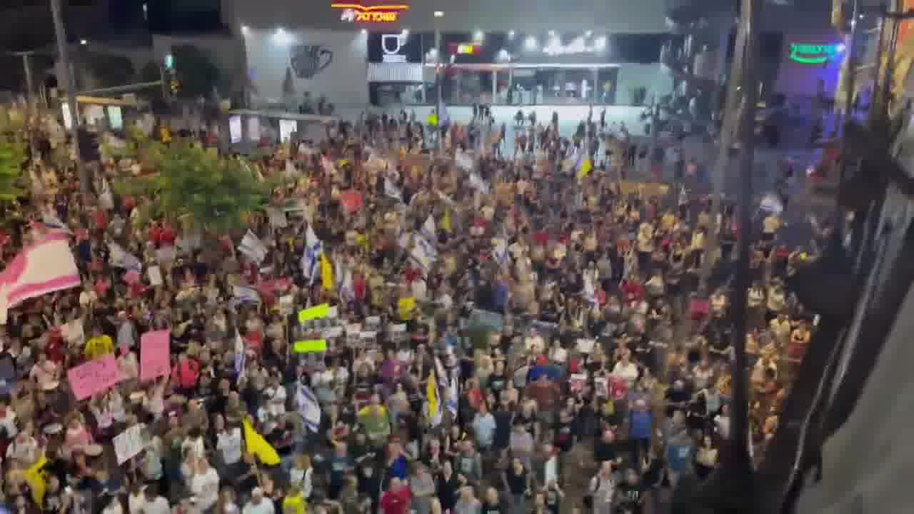 La protesta frente al cuartel general del ejército israelí en Tel Aviv (Oded Engel)