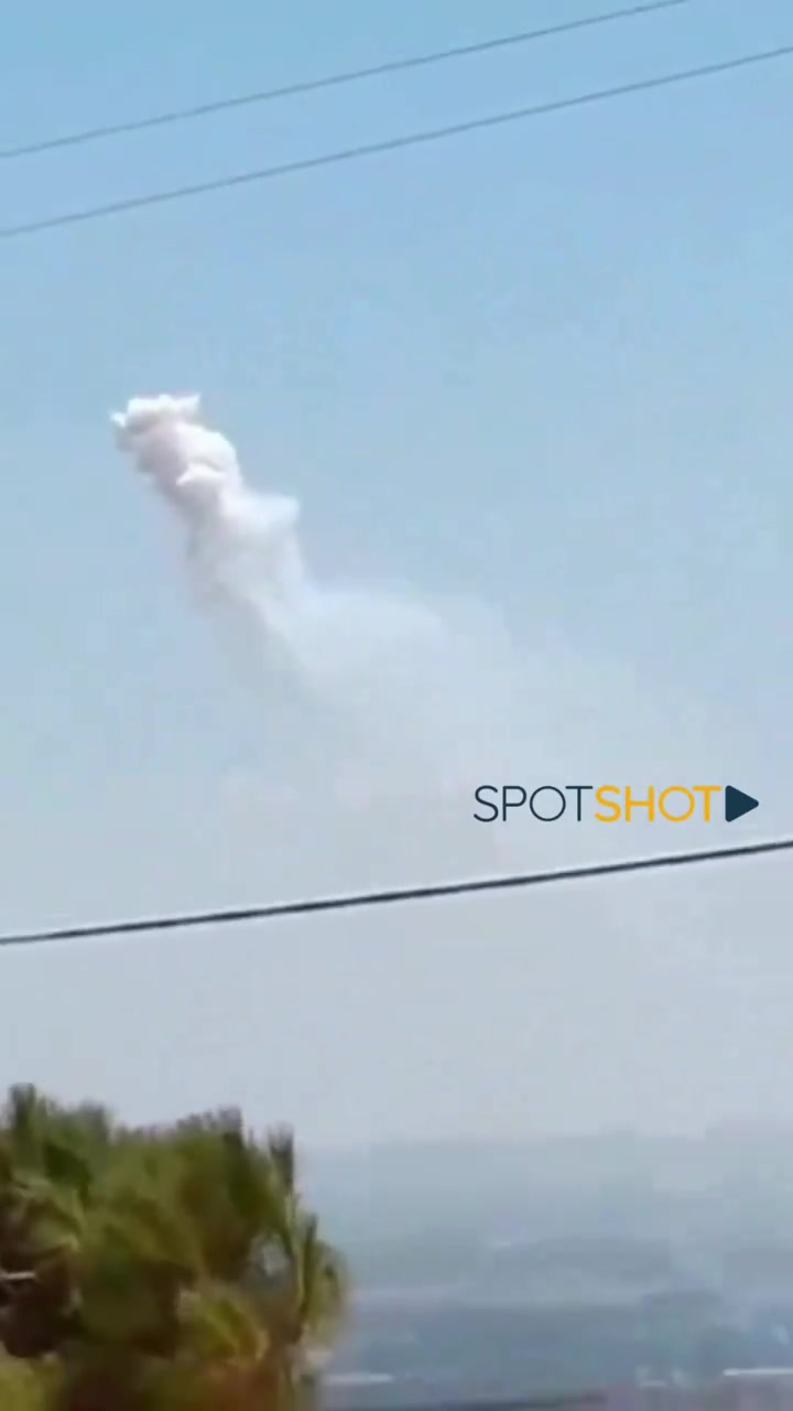 Israeli bombing with incendiary ammunition on Wazzani, southern Lebanon