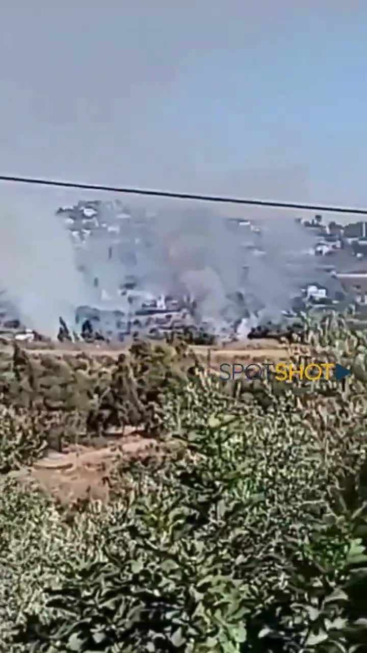 The Israeli army targets the western outskirts of the town of Talusah with incendiary shells