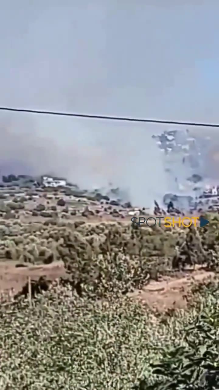 The Israeli army targets the western outskirts of the town of Talusah with incendiary shells