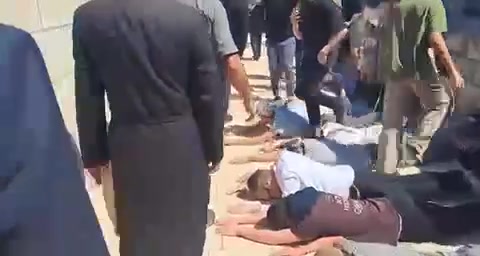 Religious Jews bow on the Temple Mount in the presence of National Security Minister Itamar Ben Gabir.