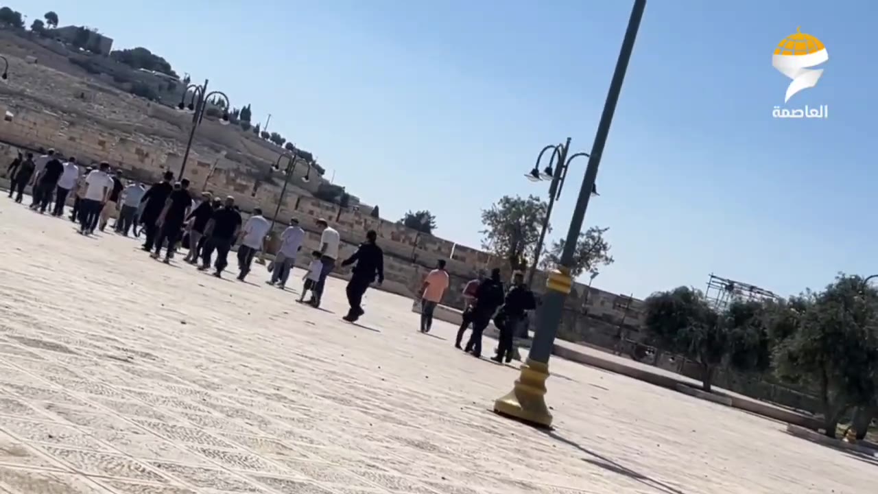 Settler groups storm the Al-Aqsa Mosque under the protection of forces.