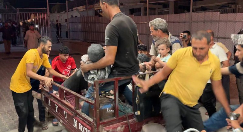 4 muertos y 6 heridos en un bombardeo israelí contra la casa de la familia Musabah en la localidad de Abasan al-Kabira, al este de Khan Yunis, en el sur de la Franja de Gaza