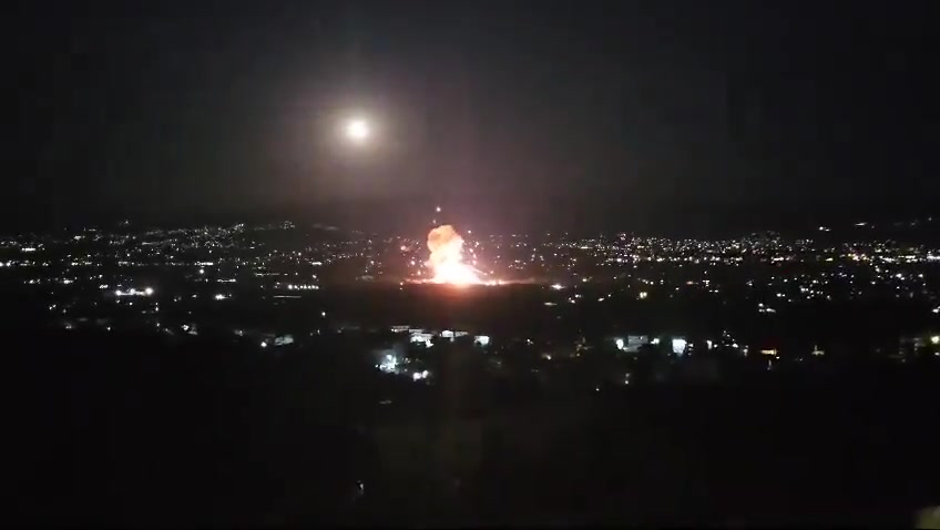 Video from the attack tonight in the Lebanon Valley - missiles flying in the air - Israeli Air Force attacks Hezbollah missile depots