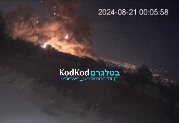 נקלט במצלמת אבטחה: התקיפה בבלעבכ בעומק לבנון מוקדם יותר הלילה.