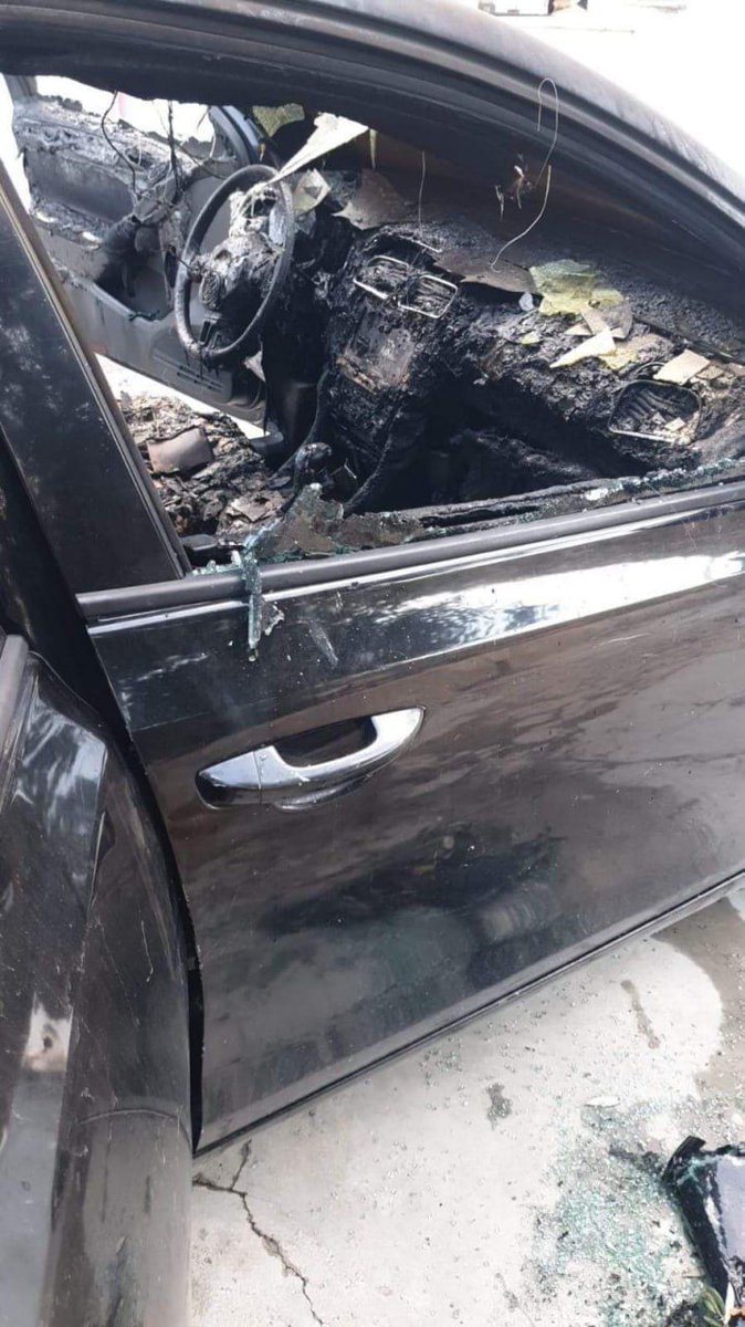 Jewish settlers burned a vehicle in a town near Hebron, and write hostile slogans on a house