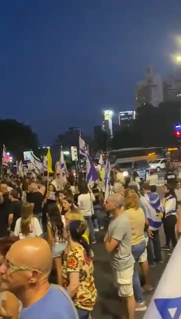 Thousands protest in Beer Sheva to demand a hostage deal