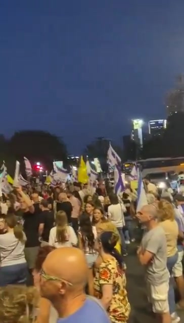 Tysiące protestujących w Beer Szewie domaga się ugody w sprawie zakładników