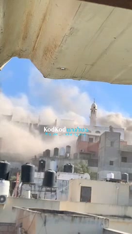 Bombardement d'une maison près de la mosquée Al-Ansar dans le camp de Jénine