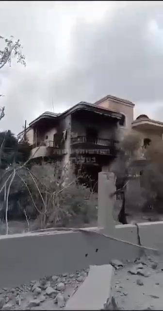 Israeli army air strike in Dhayra, a building was targeted