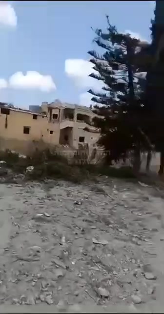 Israeli army air strike in Dhayra, a building was targeted