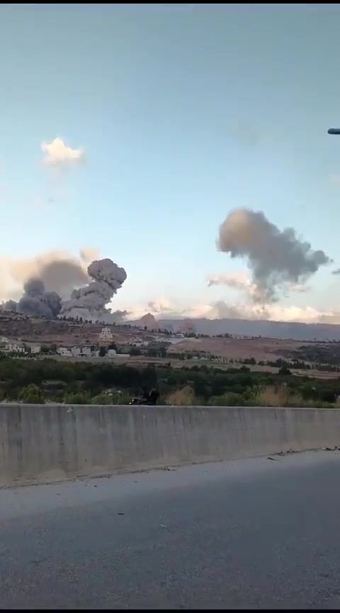 כלי תקשורת בלבנון מדווחים על סדרה של תקיפות אוויריות ישראליות באזור מחמודייה, הממוקם כ-10 קמ צפונית למטולה.