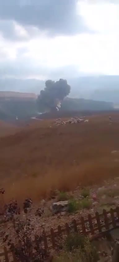 An Israeli raid targeted the valley adjacent to the Kafr Tibnit-Nabatieh road, near the former Zafateh site