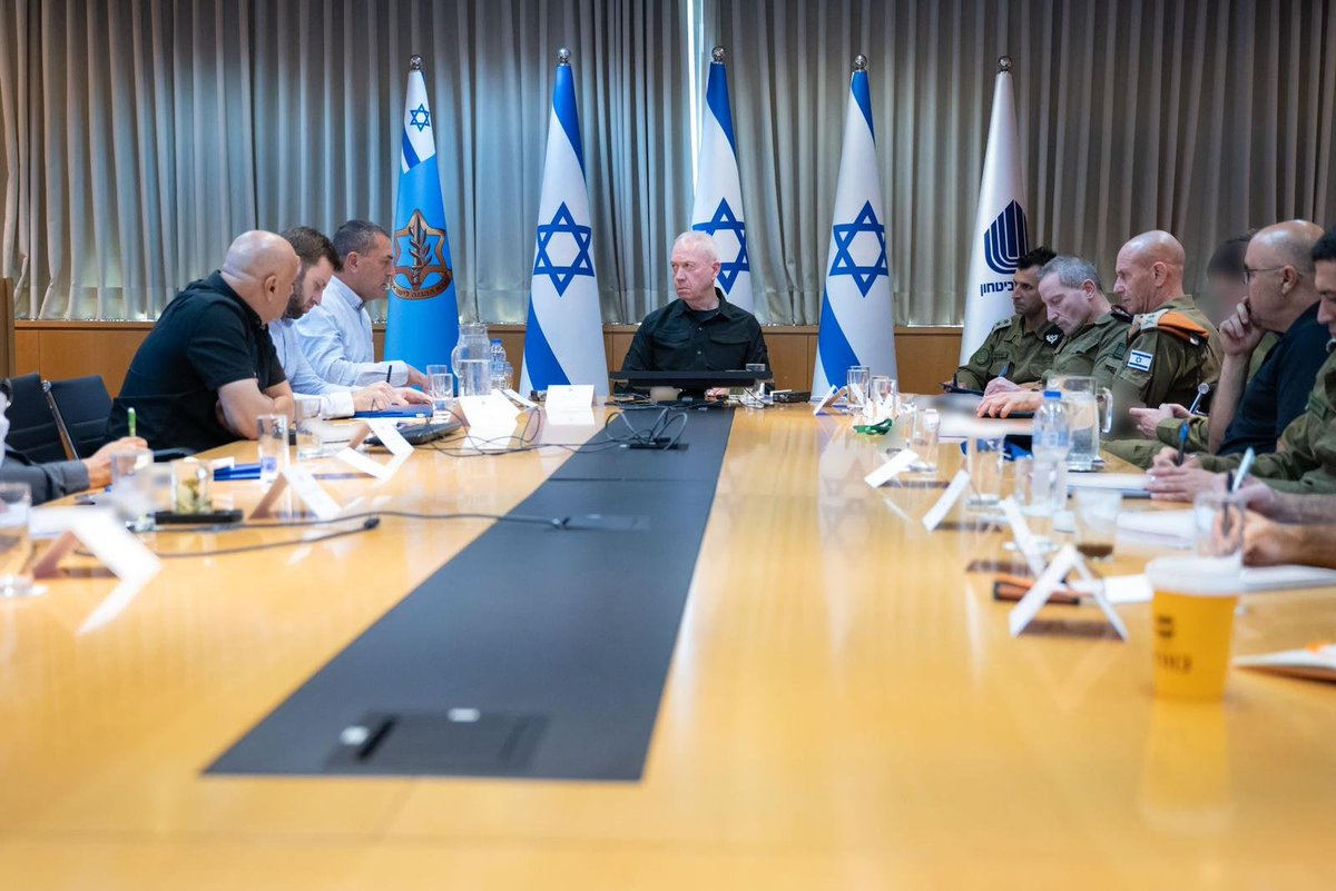 Gallant: We are at a new stage in the war, days are ahead of us when the public will have to show composure @Doron_Kadosh (Photo: Ariel Harmoni, Ministry of Defense)