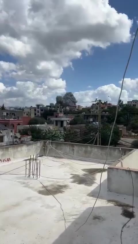 Bombardement d'un site dans un quartier résidentiel de la ville d'Ansar, au sud du Liban