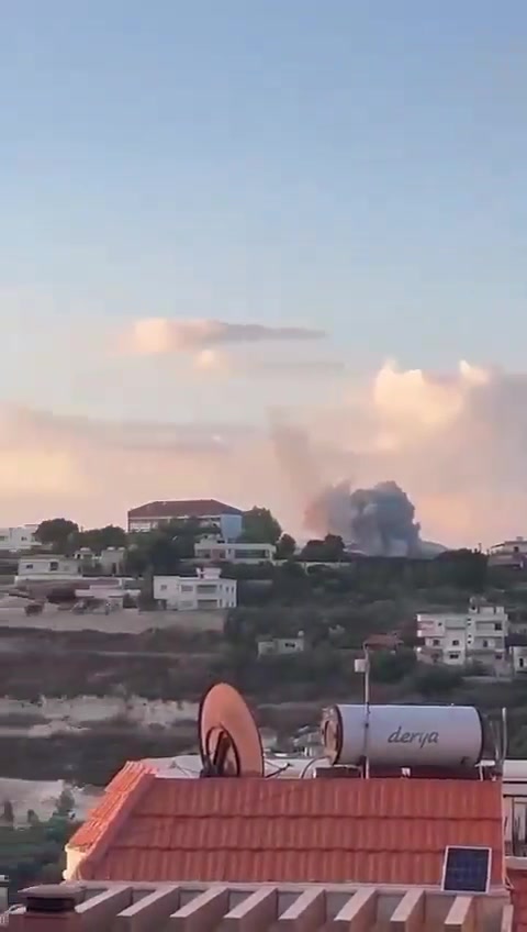 Fuertes bombardeos alcanzan la ciudad de Al-Bazourieh, en el sur del Líbano