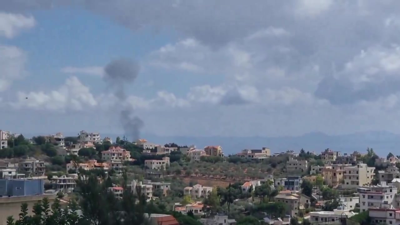 Het Israëlische leger voert invallen uit in de steden Aitaroun en Blida in Zuid-Libanon