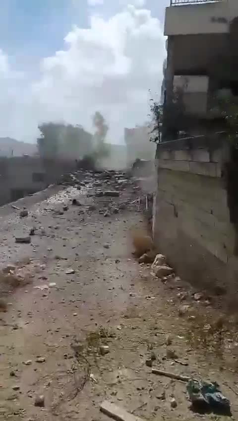 Bombing at the town of Zebqin, south Lebanon