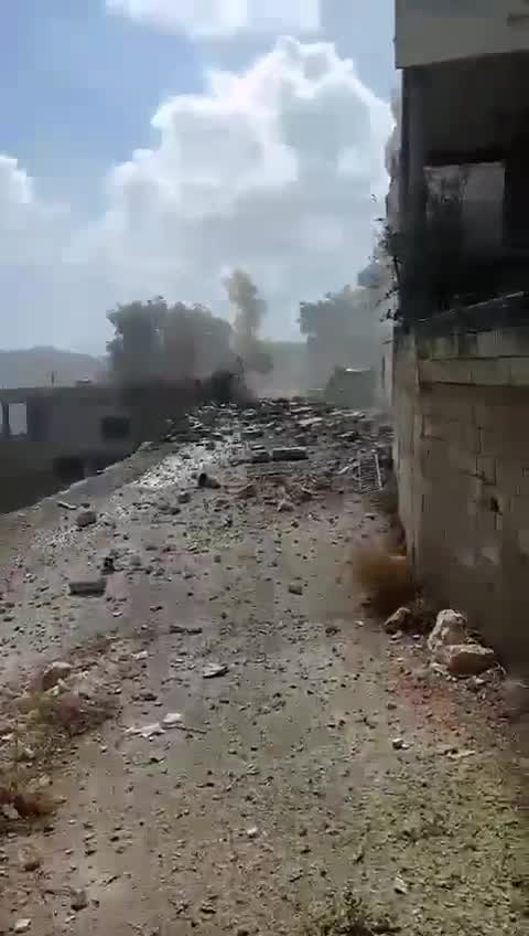 Bombing at the town of Zebqin, south Lebanon