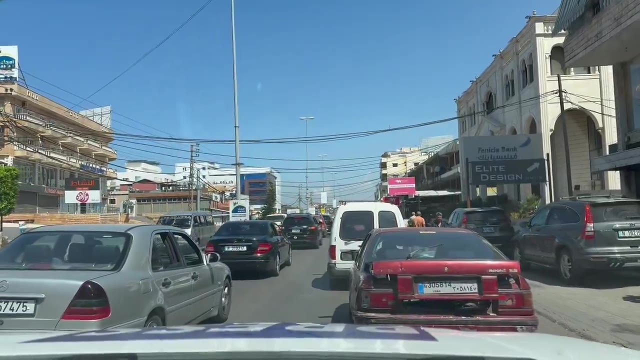 People leaving the southern city of Tyre