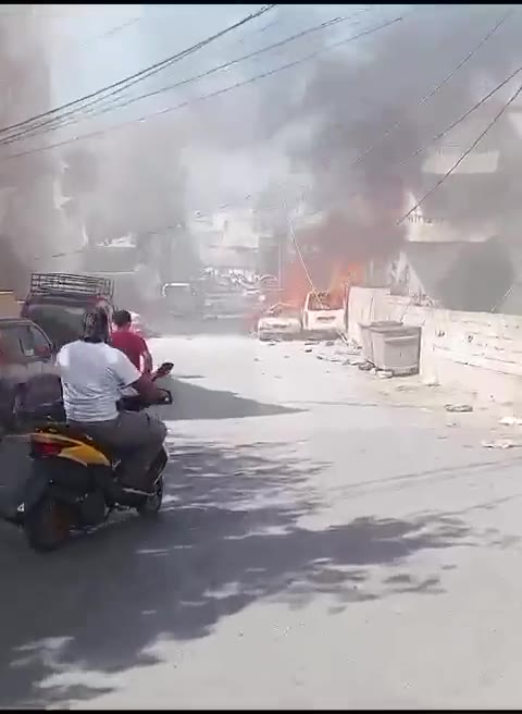 Sidon yakınlarındaki Ghazieh'e İsrail baskını