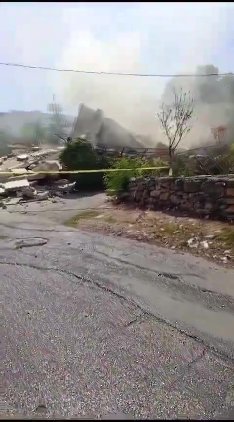 הישראלי מכוון לבית בעיירה מערכה שבדרום לבנון