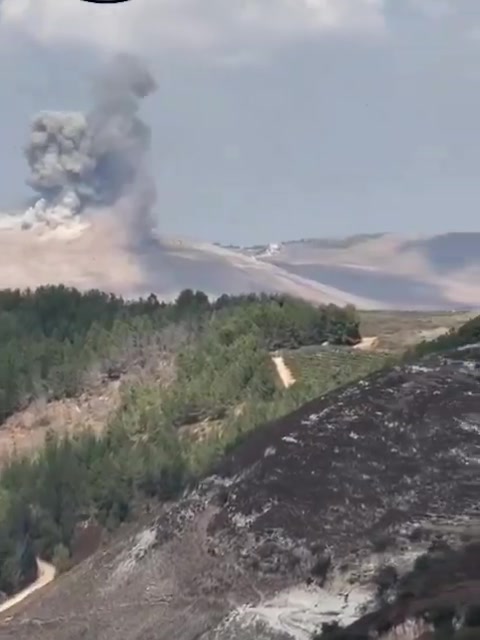 Israëlische luchtmacht voert luchtaanval uit op een locatie nabij Baalbek in Libanon