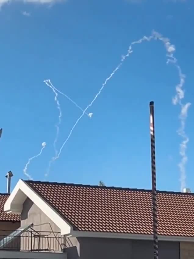 De Iron Dome werkte eerder hard boven de stad Safed in Noord-Israël