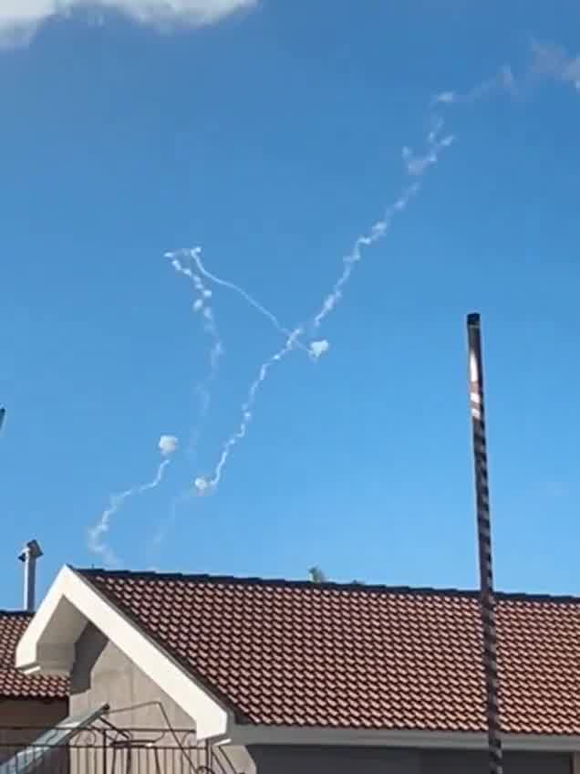 De Iron Dome werkte eerder hard boven de stad Safed in Noord-Israël