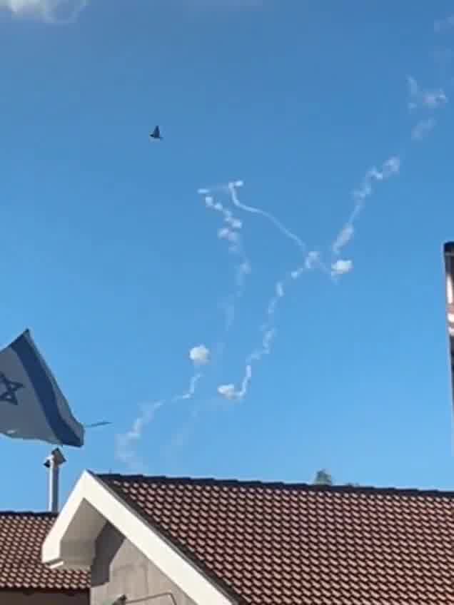 De Iron Dome werkte eerder hard boven de stad Safed in Noord-Israël