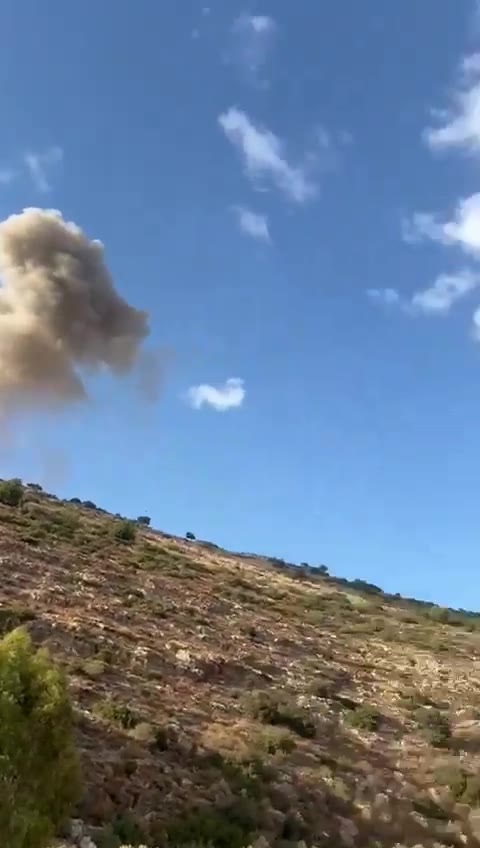 The moment a rocket fell near a settlement in the vicinity of the Bir Abu Ammar area, north of the town of Qarawet Bani Hassan, west of Salfit in the West Bank