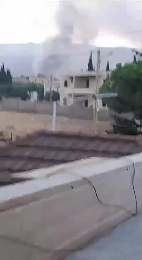 Israeli army air strike in Douris, Bekaa governorate