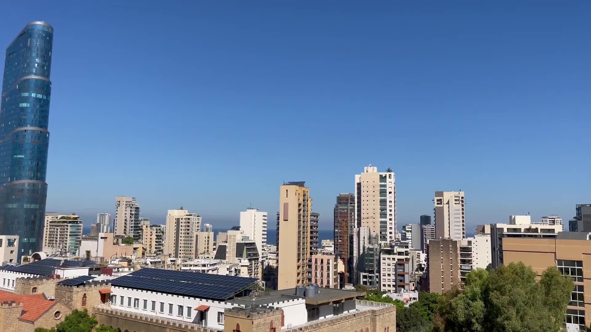 Se escuchan dos fuertes explosiones sónicas en Beirut cuando aviones israelíes rompieron la barrera del sonido sobre la ciudad