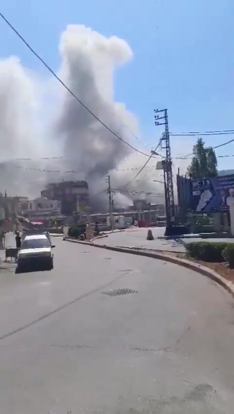 Israëlische vliegtuigen richten zich op de wijk Saraya in Nabatieh