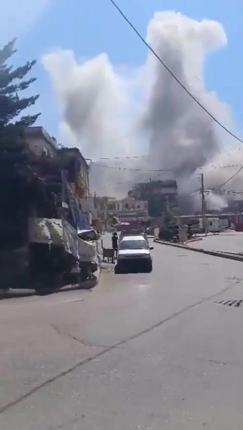 Israëlische vliegtuigen richten zich op de wijk Saraya in Nabatieh