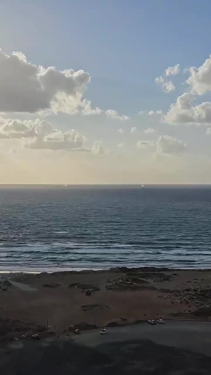 Impactos no mar perto de Netanya