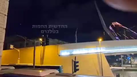 Dozens of Ballistic Missiles seen in the Sky over Jerusalem