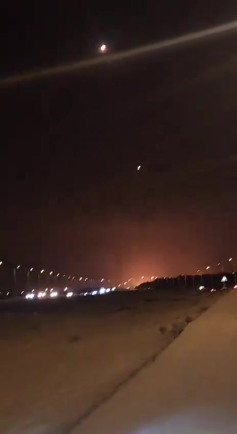 More footage from the Iranian ballistic missile attack on Israel