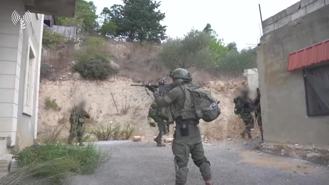 Destruindo militantes e destruindo complexos de combate do Hezbollah: primeiro vídeo do exército israelense dos combatentes da brigada de comando e dos paraquedistas no sul do Líbano