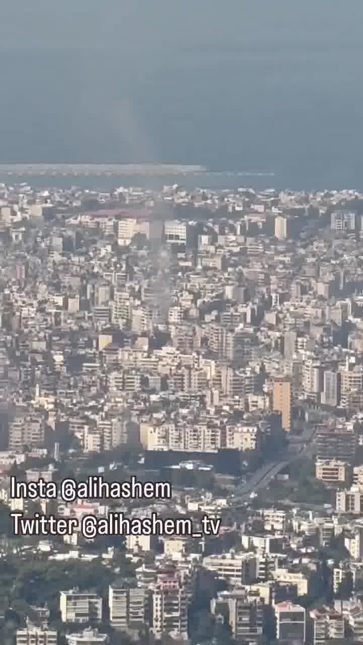 שעות לאחר מספר התקפות ישראליות על ביירות והפרבר הדרומי שלה, עטיפות עשן עדיין עולות מהבירה